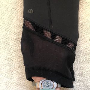 Lululemon Capri leggings- polka dot/mesh detail!